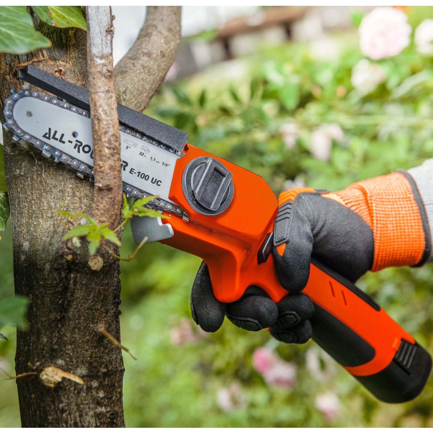 Motosega Troncarami ALL-ROUNDER E-100 UC a Batteria con Tensionamento Automatico della Catena Stocker